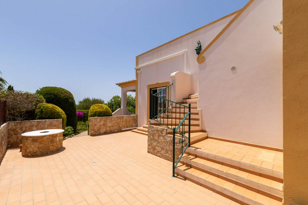 Beautiful 3-bedroom villa in Porto Dona Maria to rent