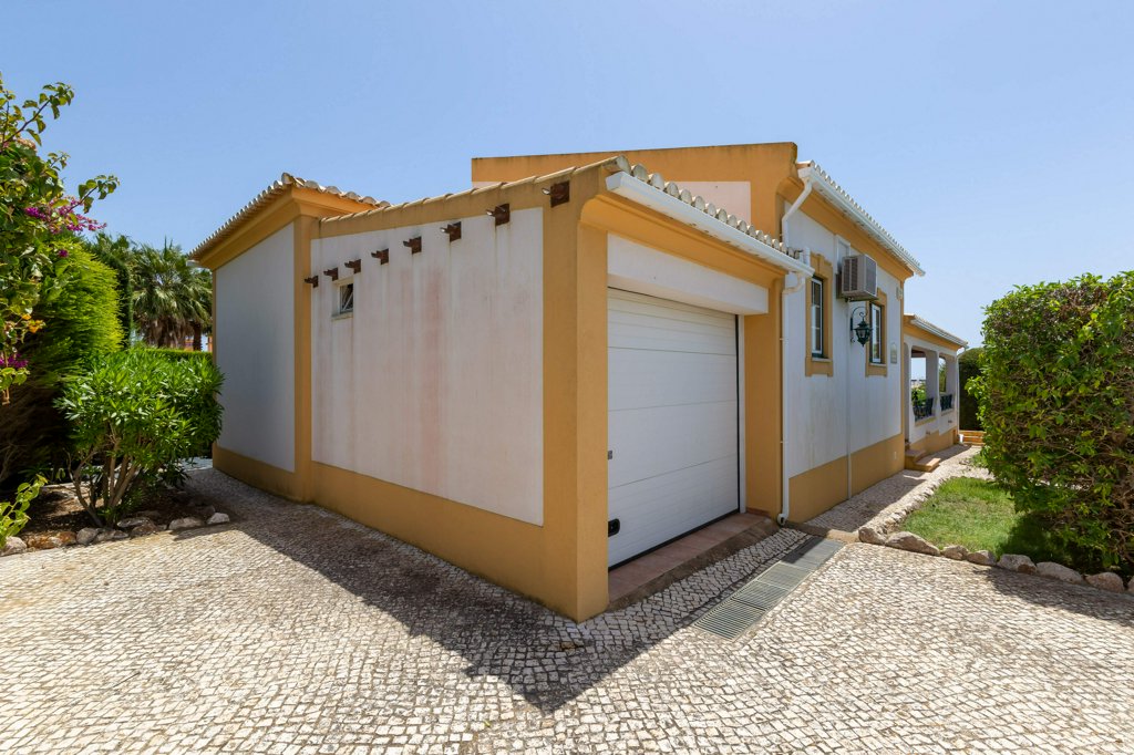 Beautiful 3-bedroom villa in Porto Dona Maria to rent