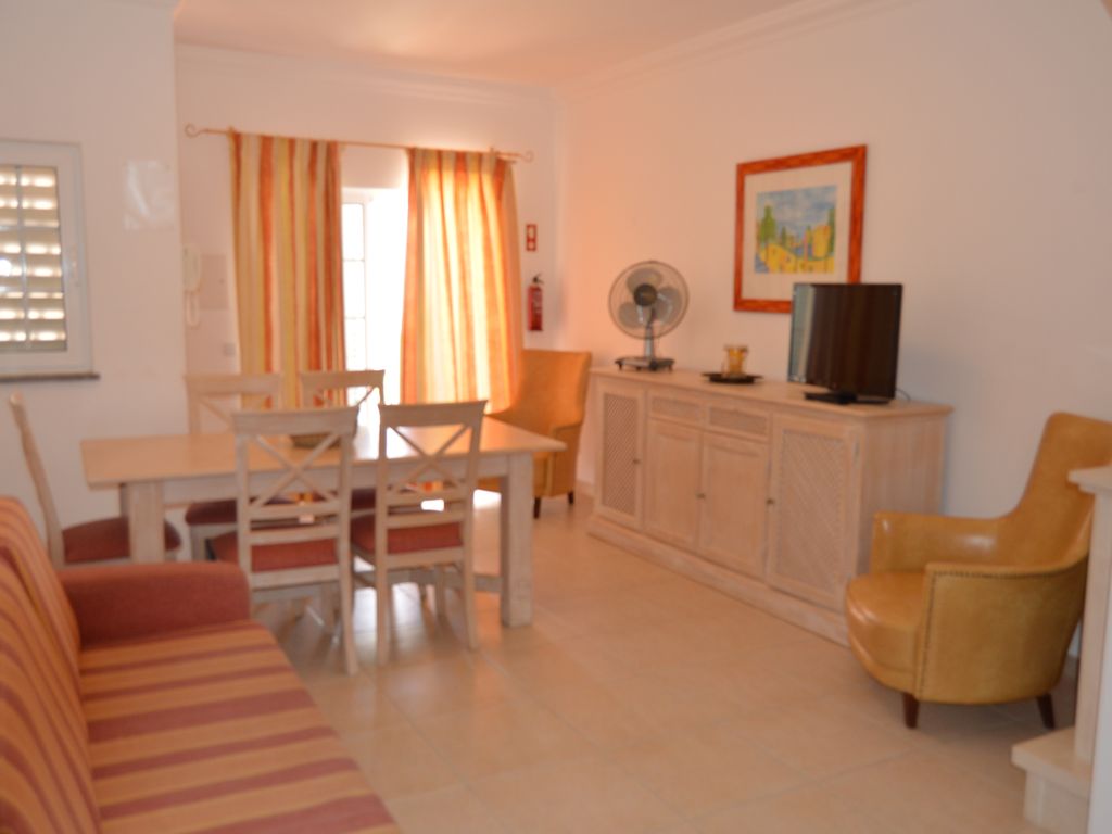 3-bedroom townhouse in Manta Rota rent