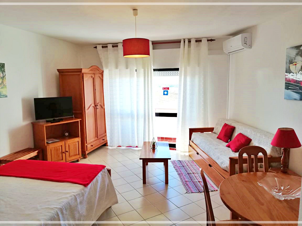 Large studio Apartment in Alvor to rent