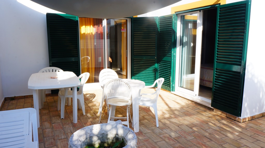 1 and 2-bedroom cottages in the heart of Praia da Luz to rent