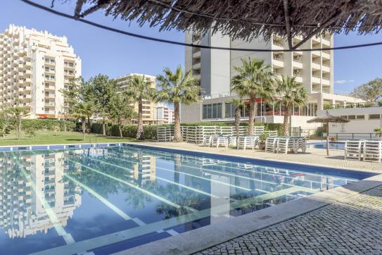 Modern 1-Bedroom Apartment in Praia da Rocha