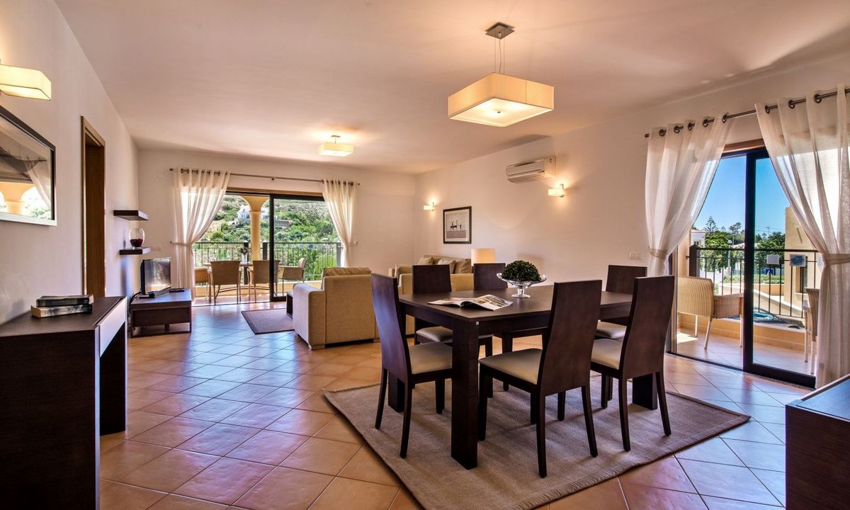 Stunning 2-bedroom apartment near the beach in Luz for rent