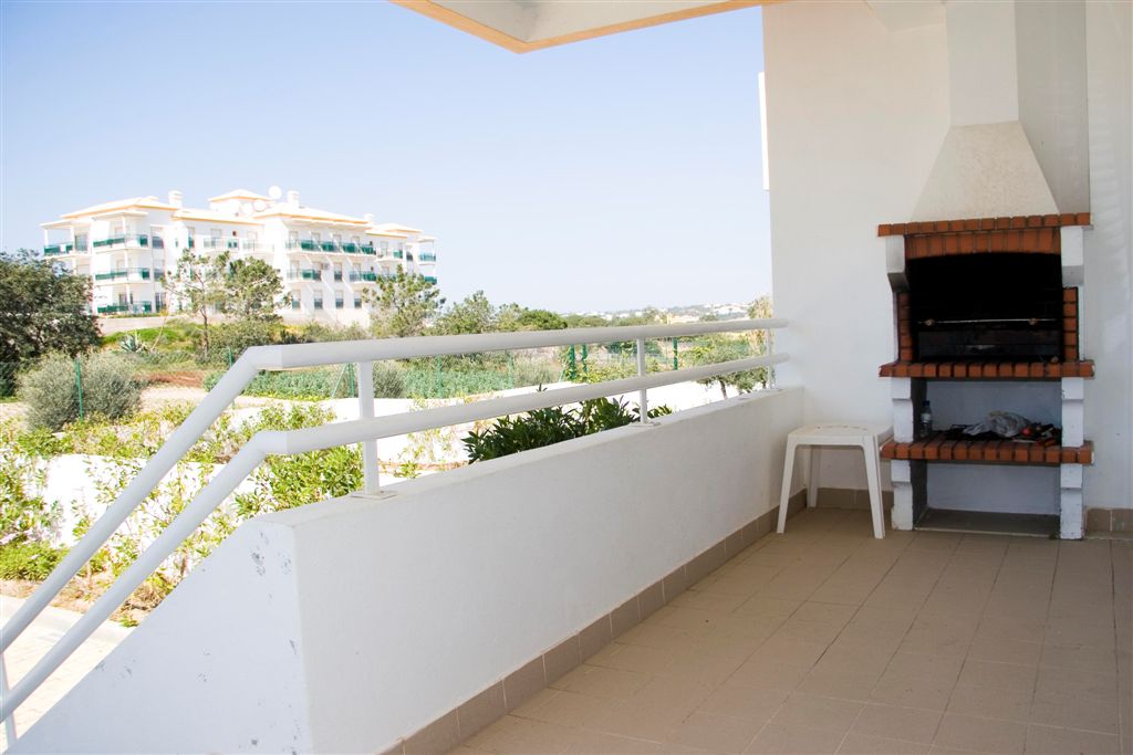 500 meters from the beach galé rent