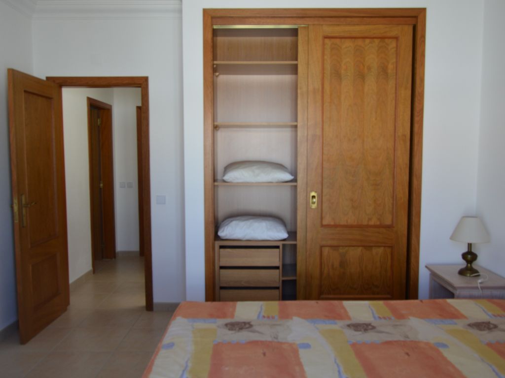 3-bedroom townhouse in Manta Rota rent